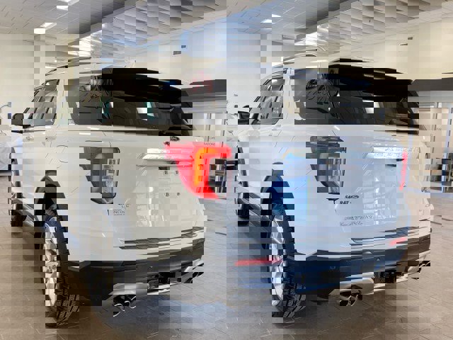Used 2023 Ford Explorer Platinum w/ Technology Package image 5