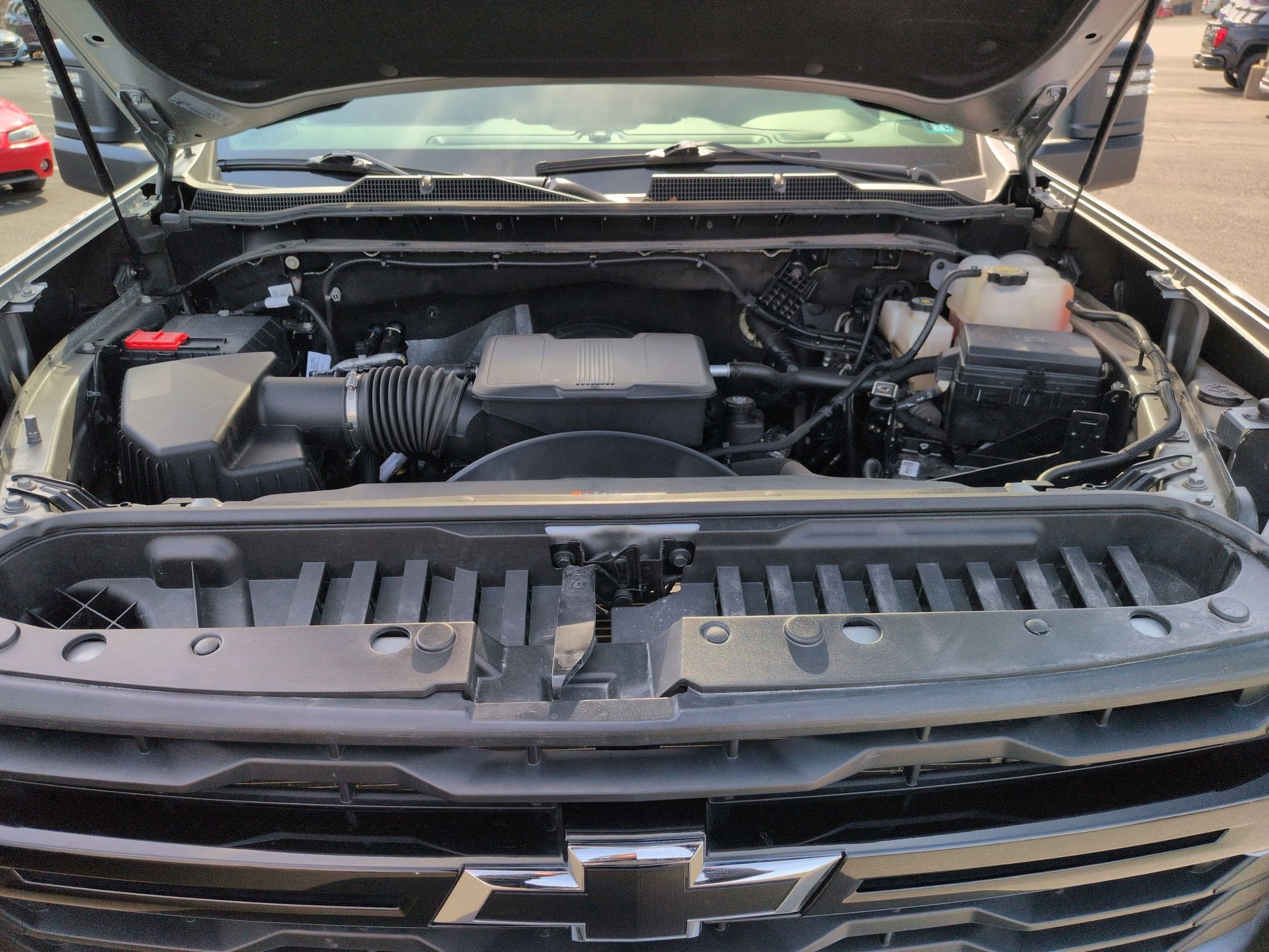 Used 2025 Chevrolet Silverado 2500 Custom w/ Custom Value Package image 17