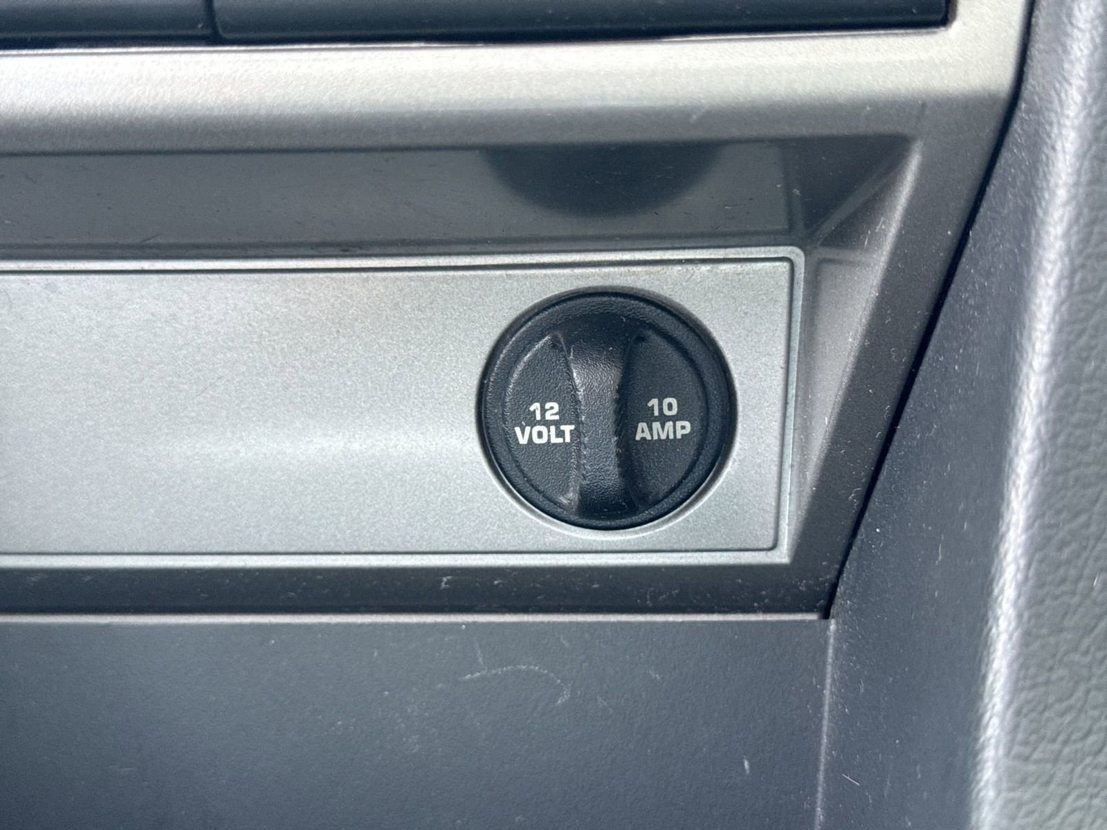 Used 2010 Dodge Avenger SXT image 28