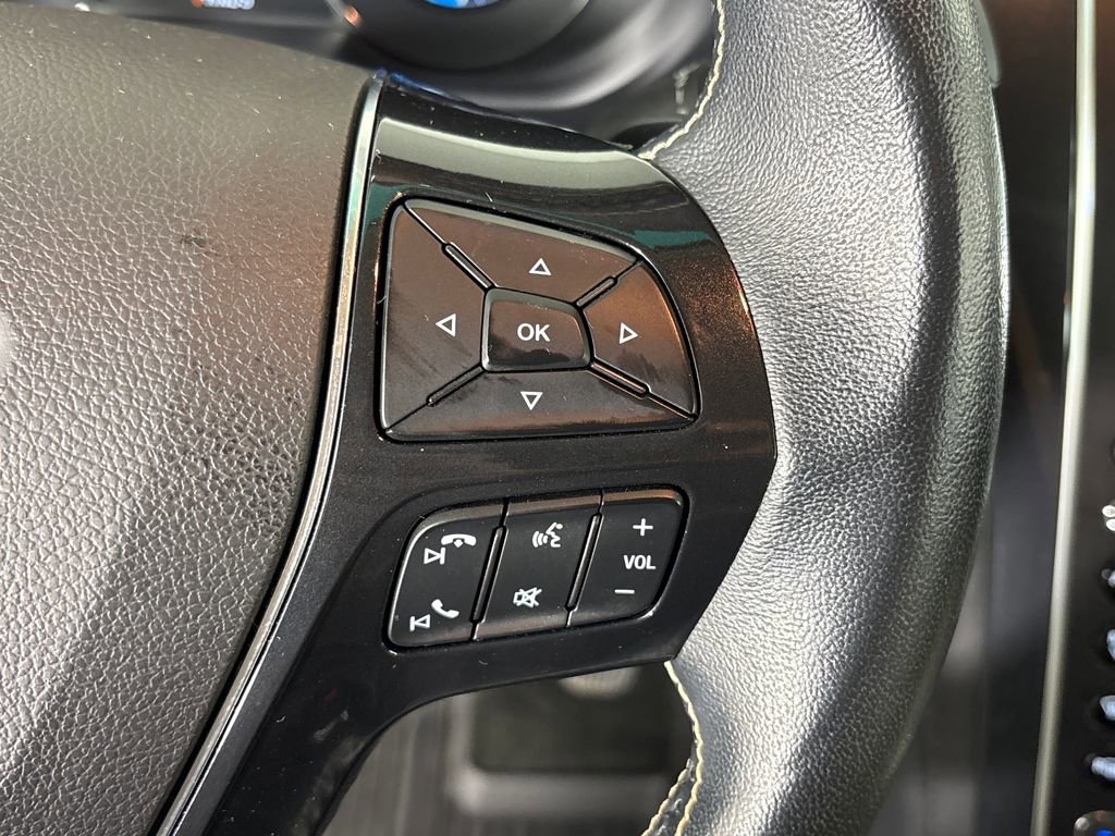 Used 2017 Ford Explorer Platinum image 21
