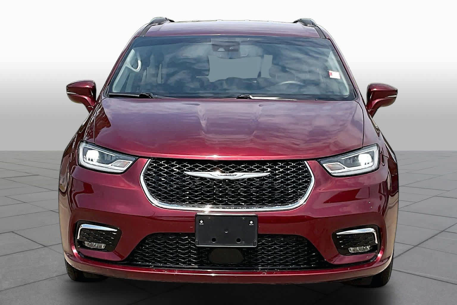 Used 2022 Chrysler Pacifica Touring-L FWD image 4