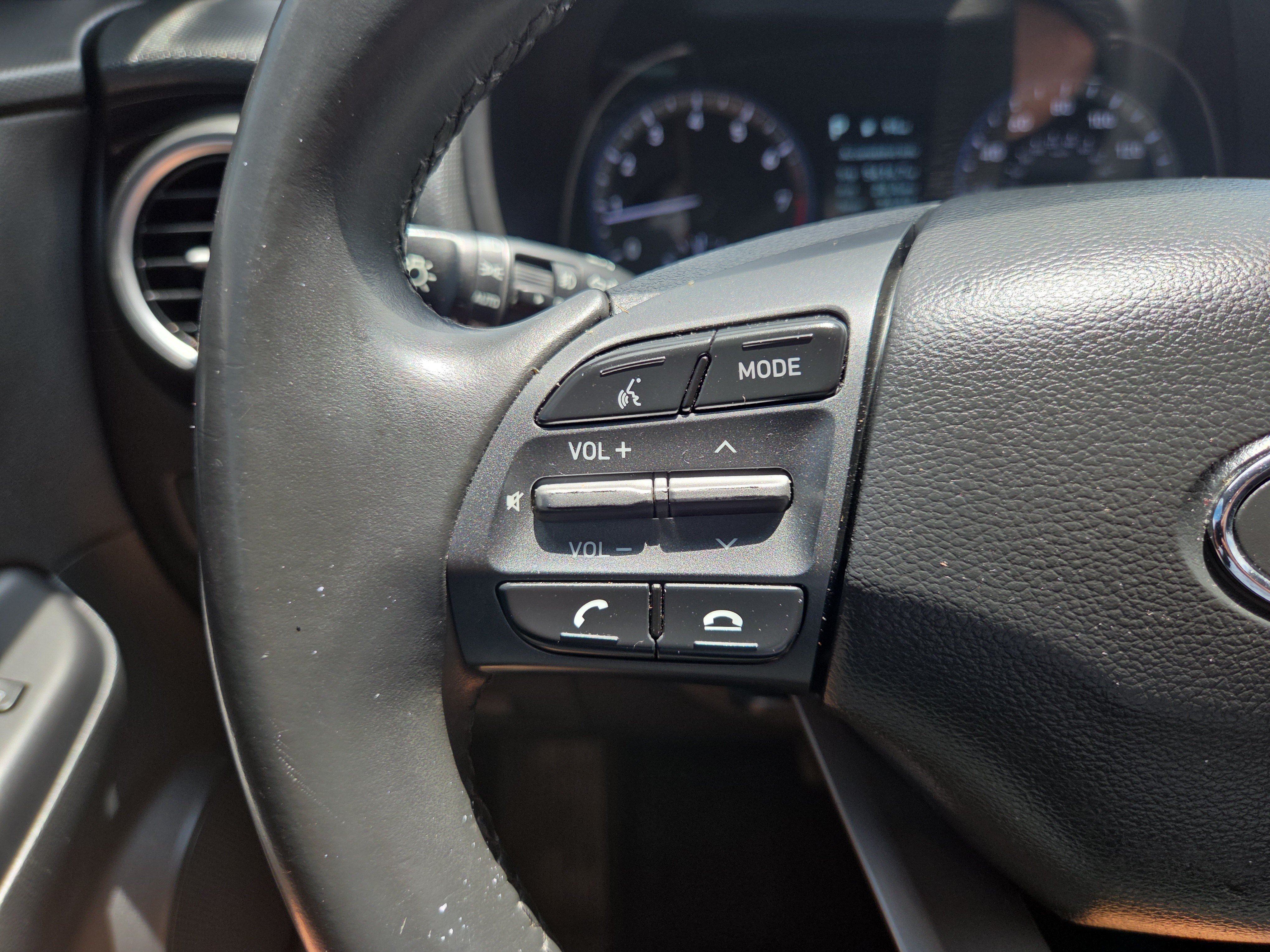 Used 2019 Hyundai Kona Limited FWD image 11