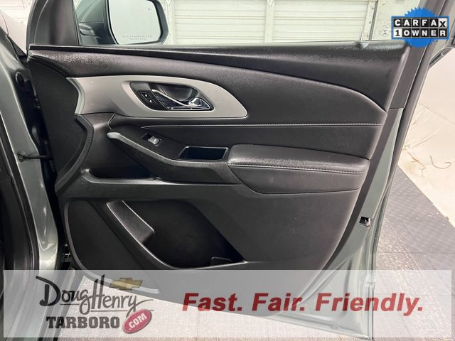 Used 2022 Chevrolet Traverse LT image 44