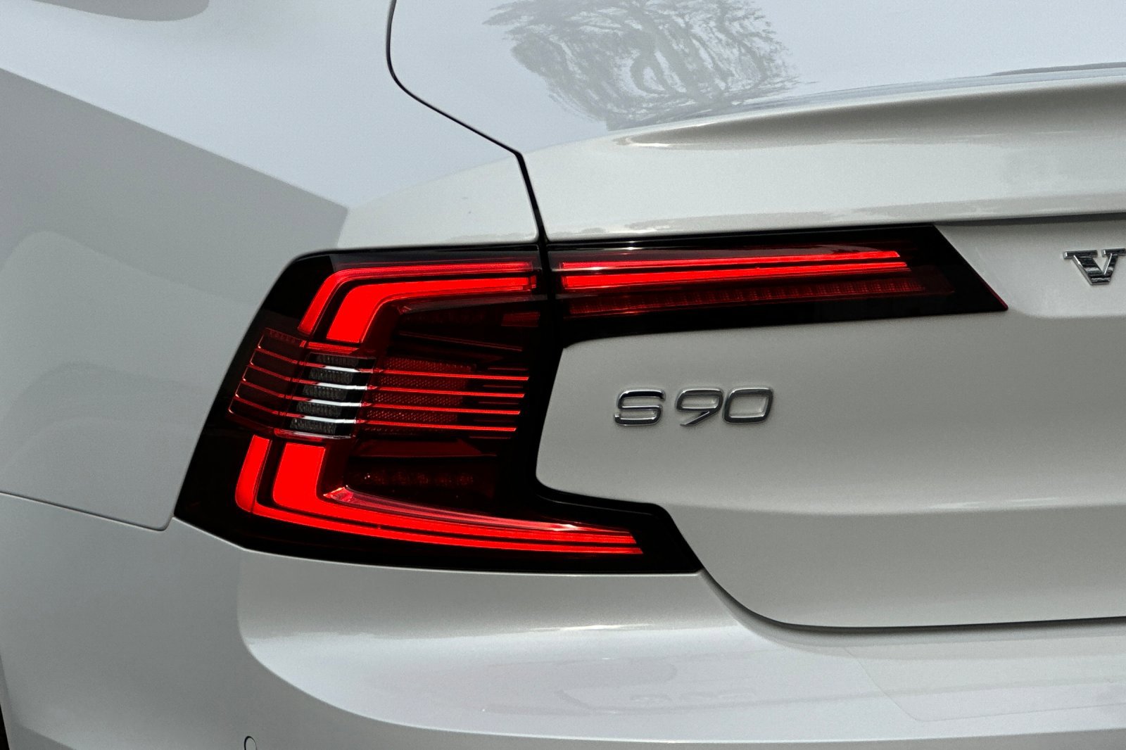 Certified 2023 Volvo S90 B6 Plus w/ Protection Package Premier image 35