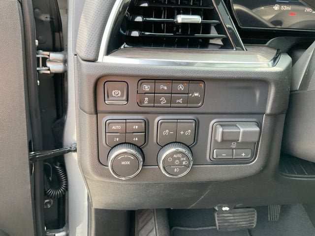New 2026 Chevrolet Suburban Premier AWD/4WD image 7