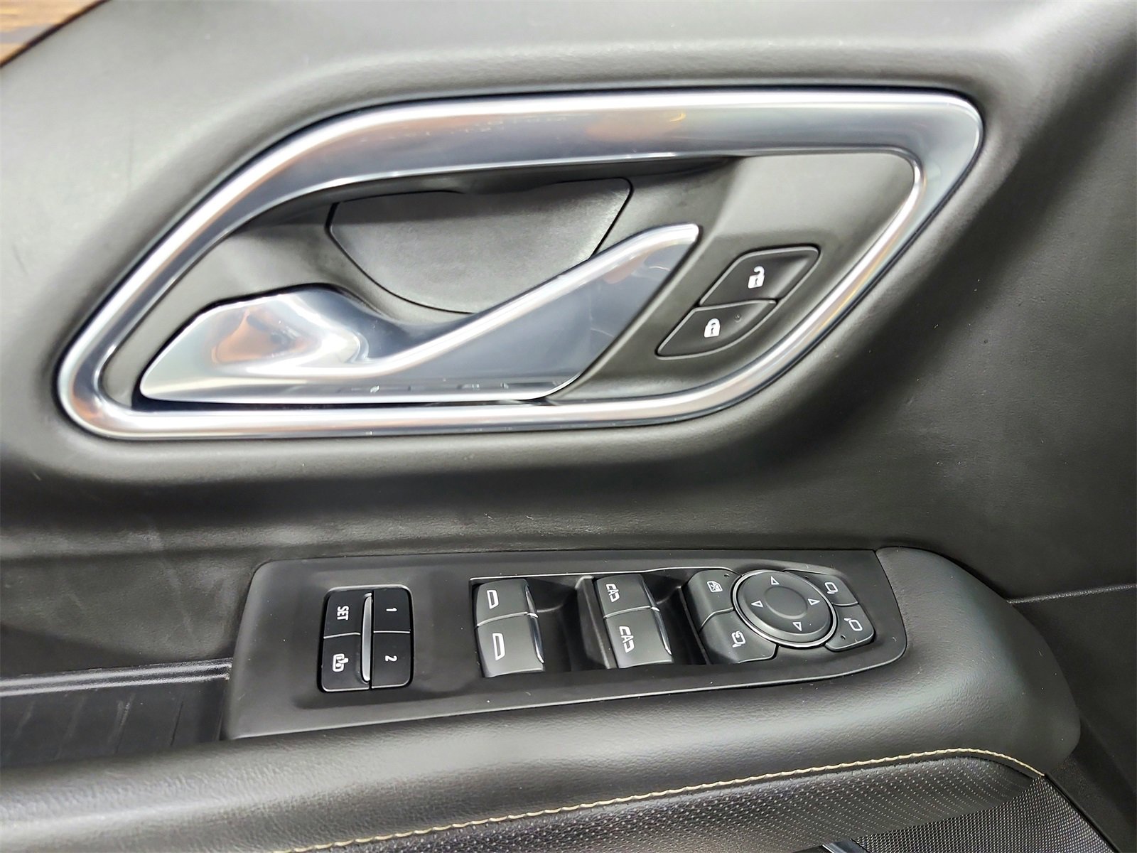 Used 2023 Chevrolet Tahoe Premier image 37