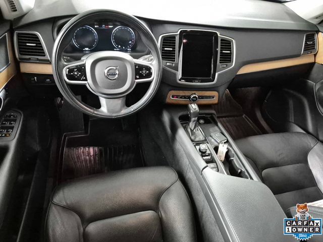 Used 2021 Volvo XC90 T6 Momentum w/ Climate Package AWD/4WD image 10