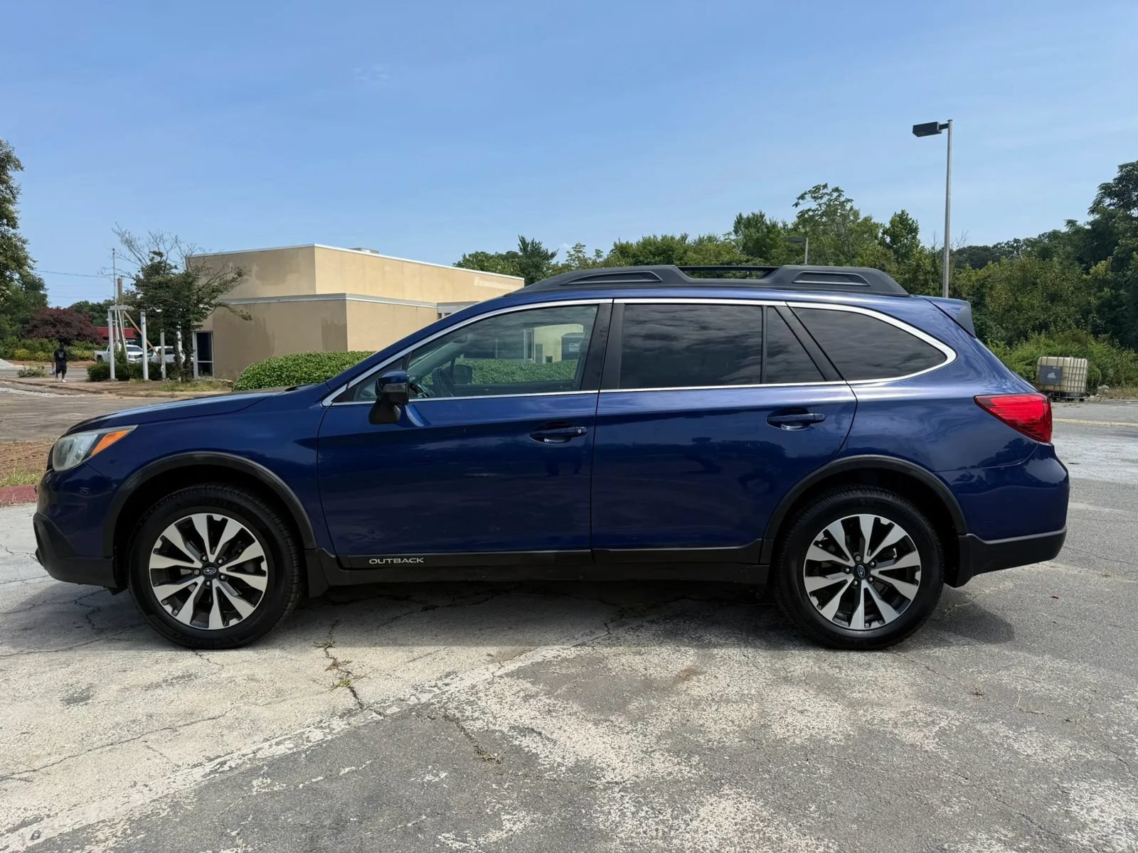 Used 2015 Subaru Outback 2.5i Limited w/ Popular Package #4 AWD/4WD image 4