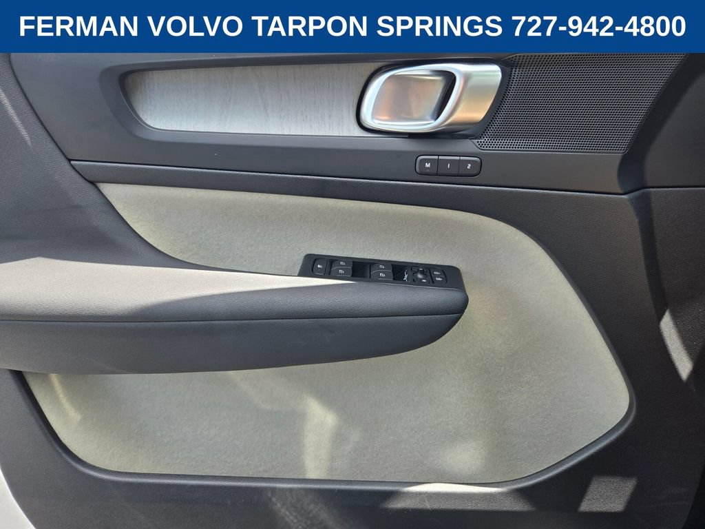 New 2026 Volvo XC40 B5 Plus w/ Protection Package Premier AWD/4WD image 25