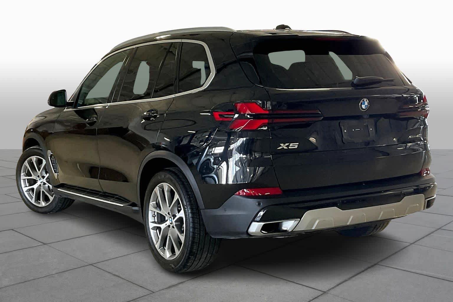Used 2025 BMW X5 xDrive40i AWD/4WD image 13
