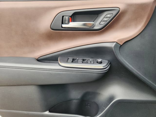 Used 2023 Toyota Crown XLE image 20