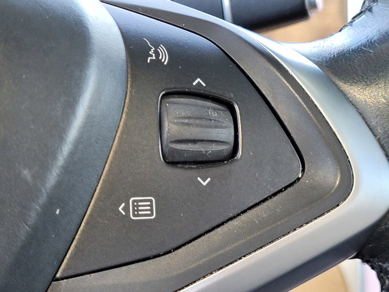 Used 2017 Tesla Model X 75D image 30