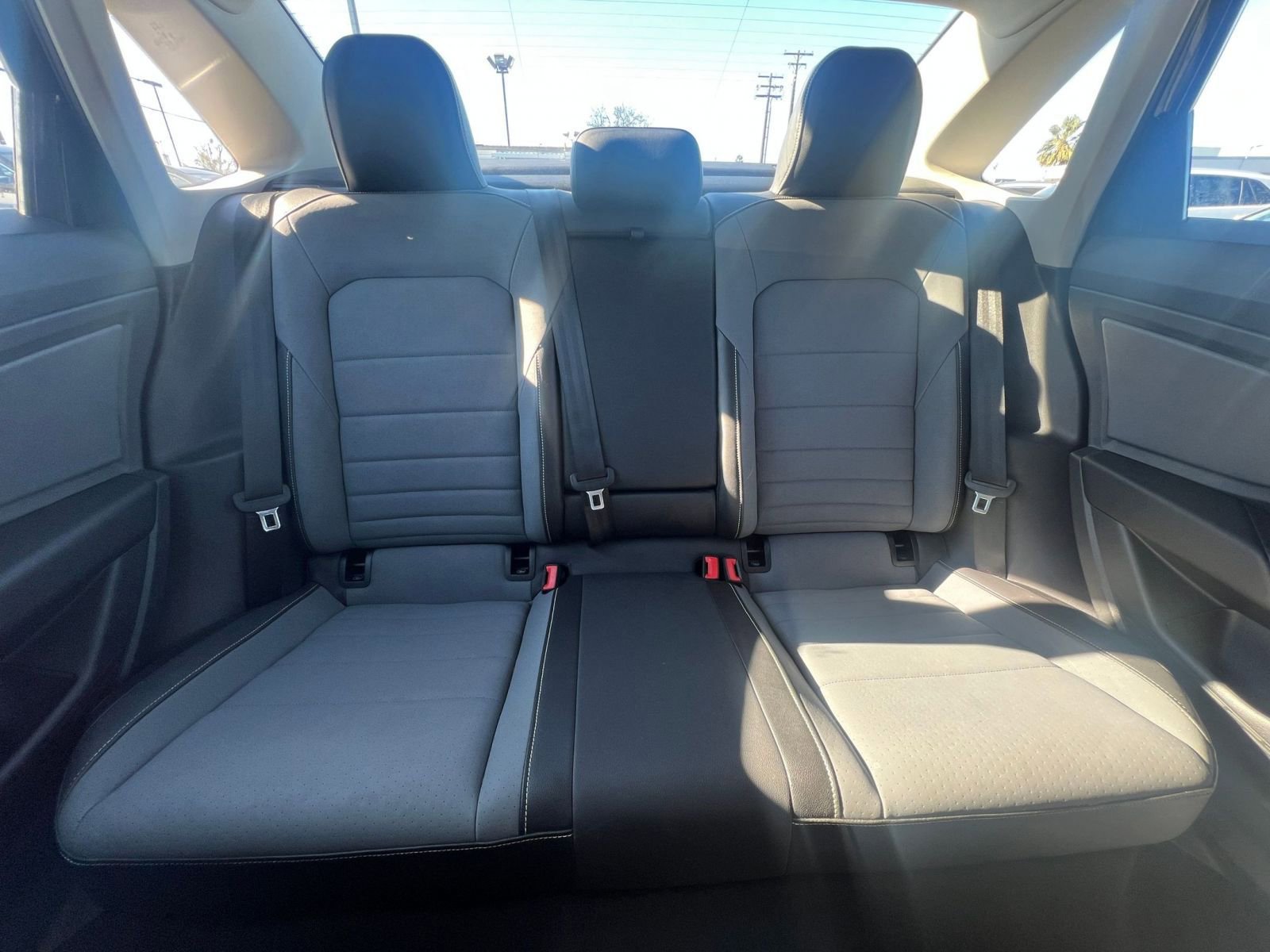 Used 2025 Volkswagen Jetta SE image 38