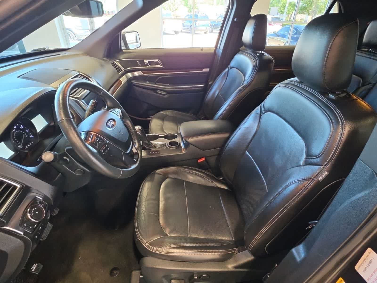 Used 2019 Ford Explorer Limited w/ Class III Trailer Tow Package FWD image 15