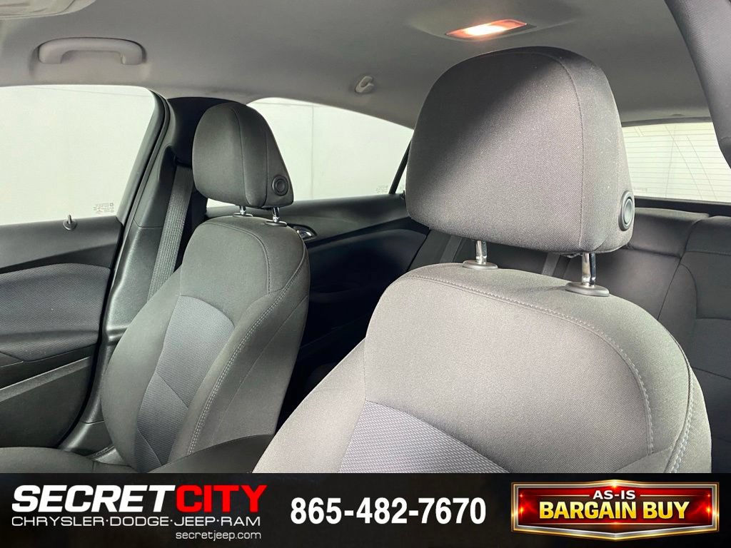 Used 2018 Chevrolet Cruze LT w/ Convenience Package FWD image 10