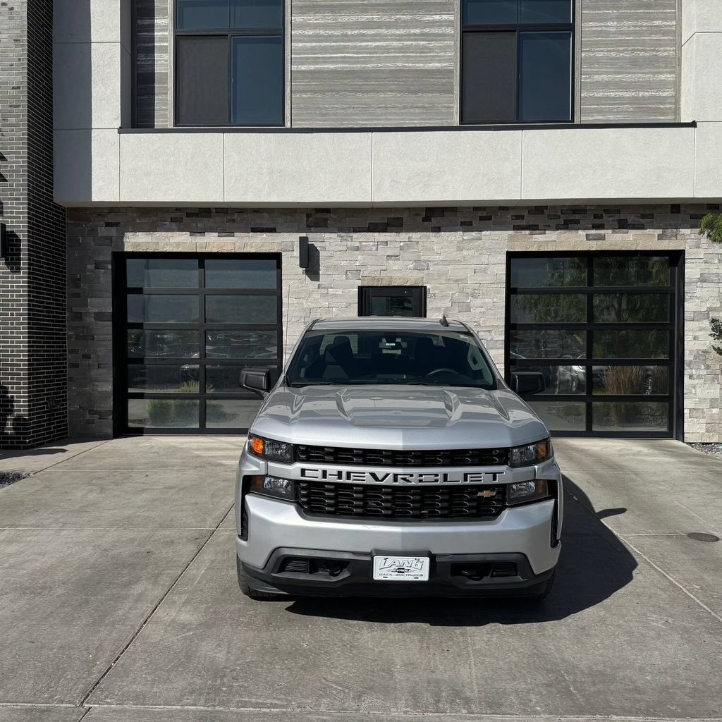 Used 2019 Chevrolet Silverado 1500 Custom w/ Custom Value Package AWD/4WD image 8