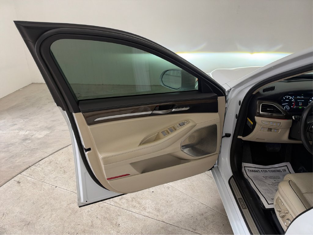 Used 2018 Genesis G90 3.3T Premium RWD image 20