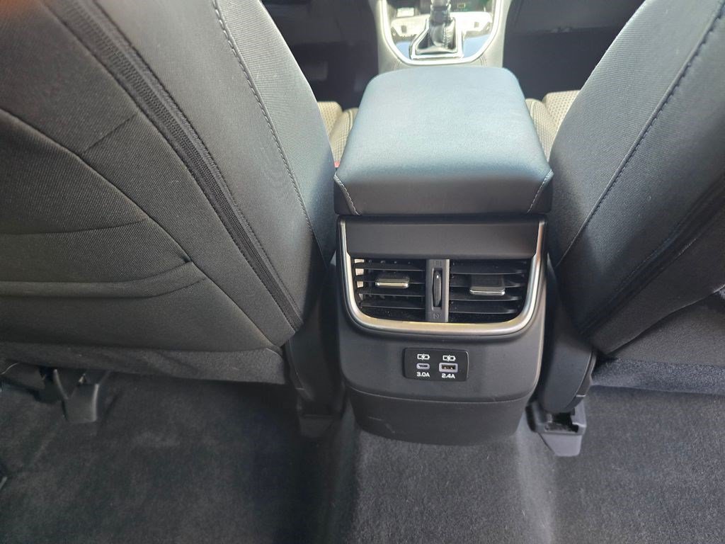 Used 2024 Subaru Outback Premium AWD/4WD image 33