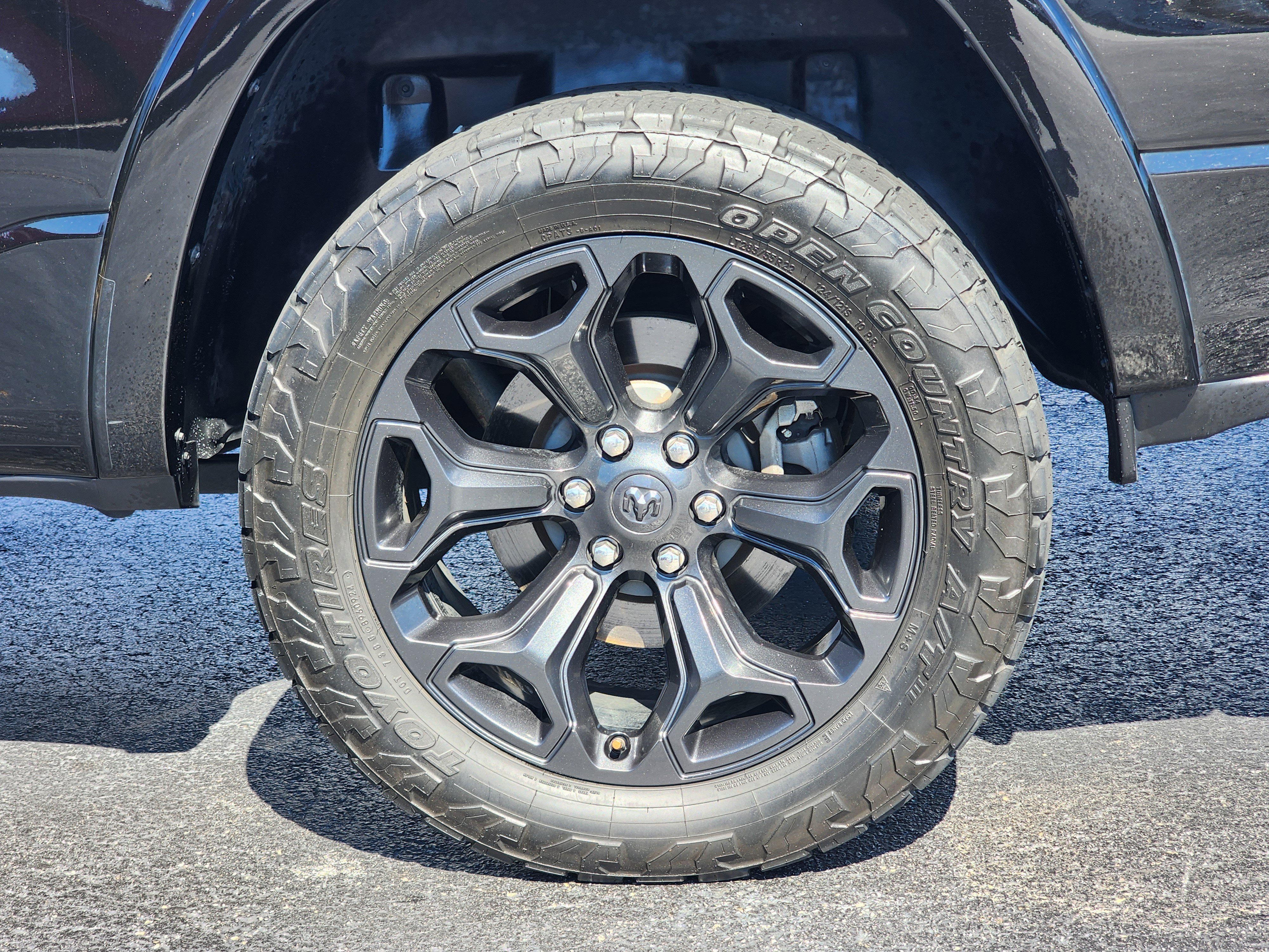 Used 2022 RAM 1500 Limited w/ Night Edition image 11