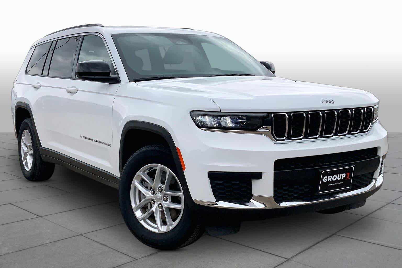 Used 2024 Jeep Grand Cherokee L Laredo RWD image 2