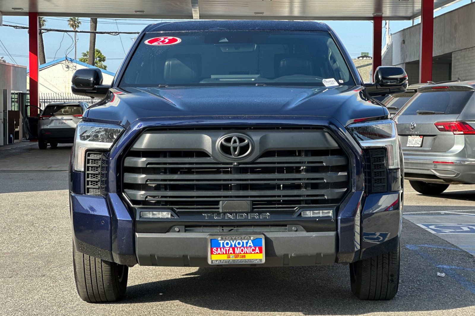 Used 2025 Toyota Tundra Limited AWD/4WD image 9