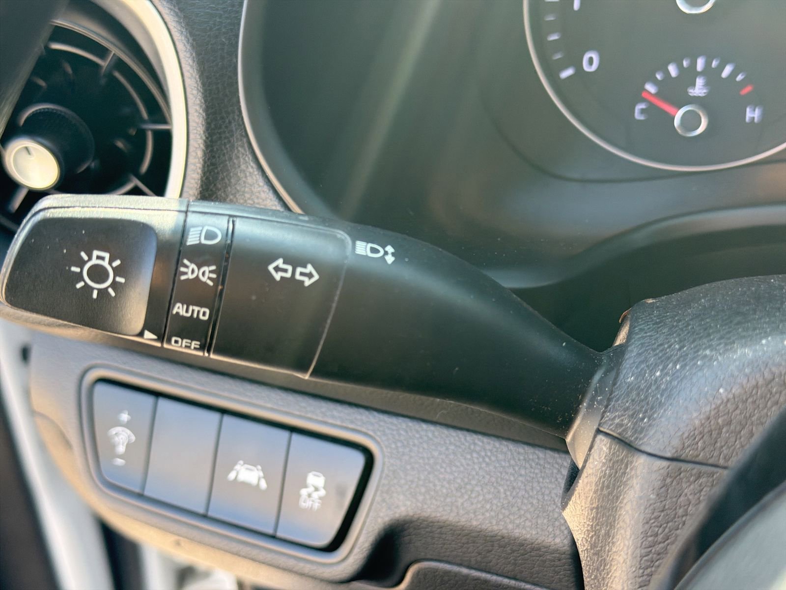 Used 2019 Kia Forte LXS image 28