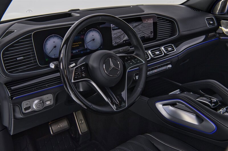 Used 2024 Mercedes-Benz Maybach GLS 600 4MATIC image 18