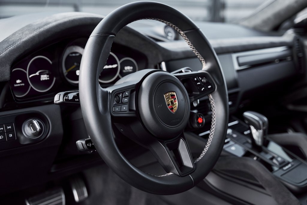 Used 2023 Porsche Cayenne Turbo GT image 41