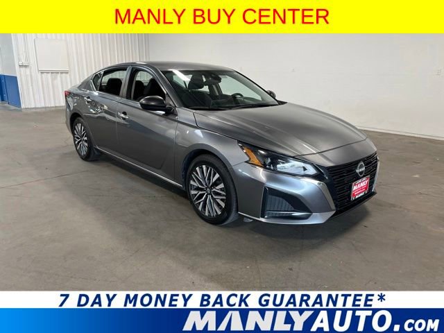 Used 2024 Nissan Altima 2.5 SV