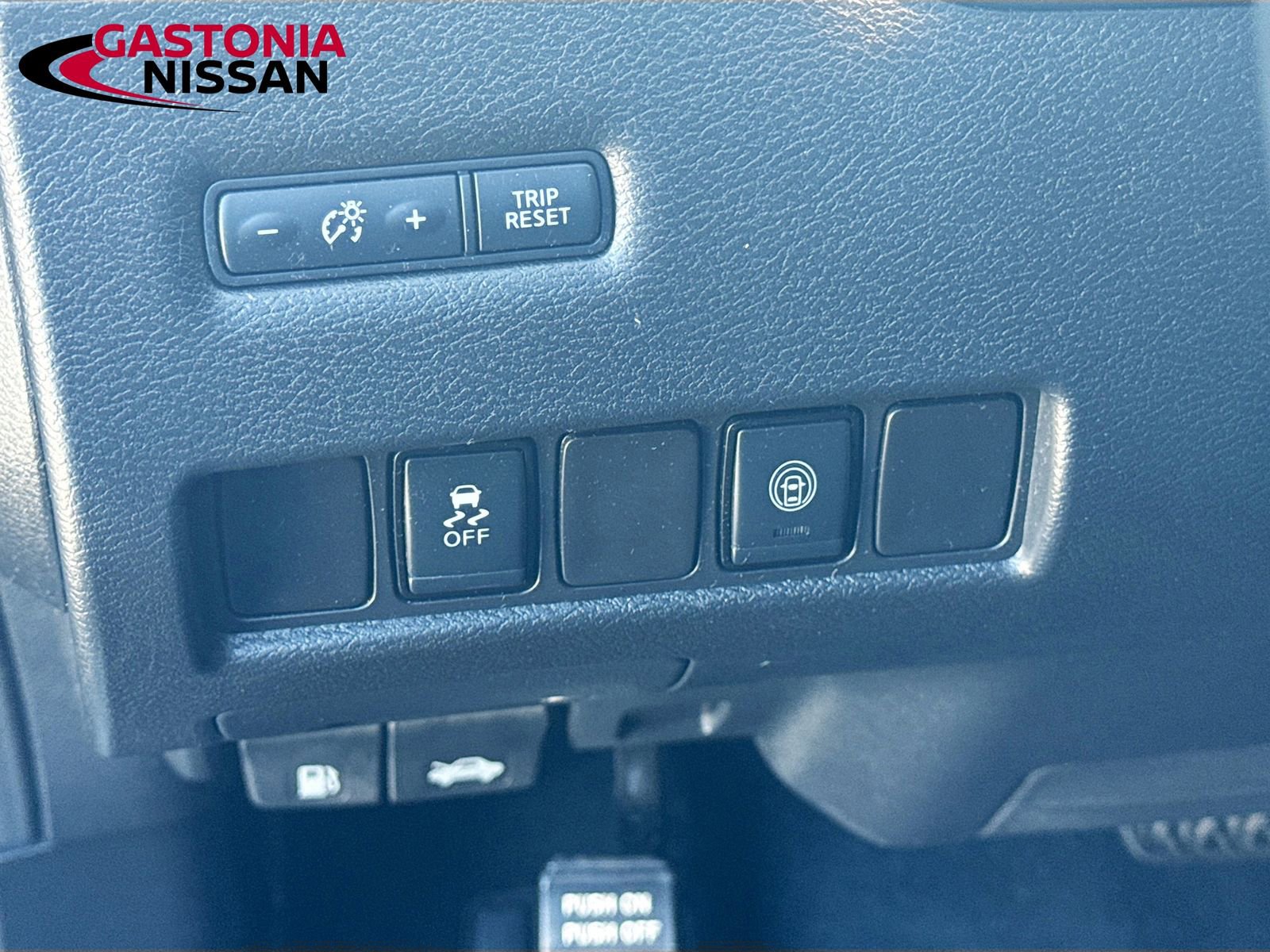 Used 2020 Nissan Murano SV image 13