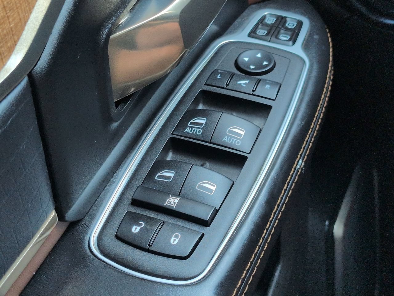 Used 2024 RAM 2500 Limited AWD/4WD image 25