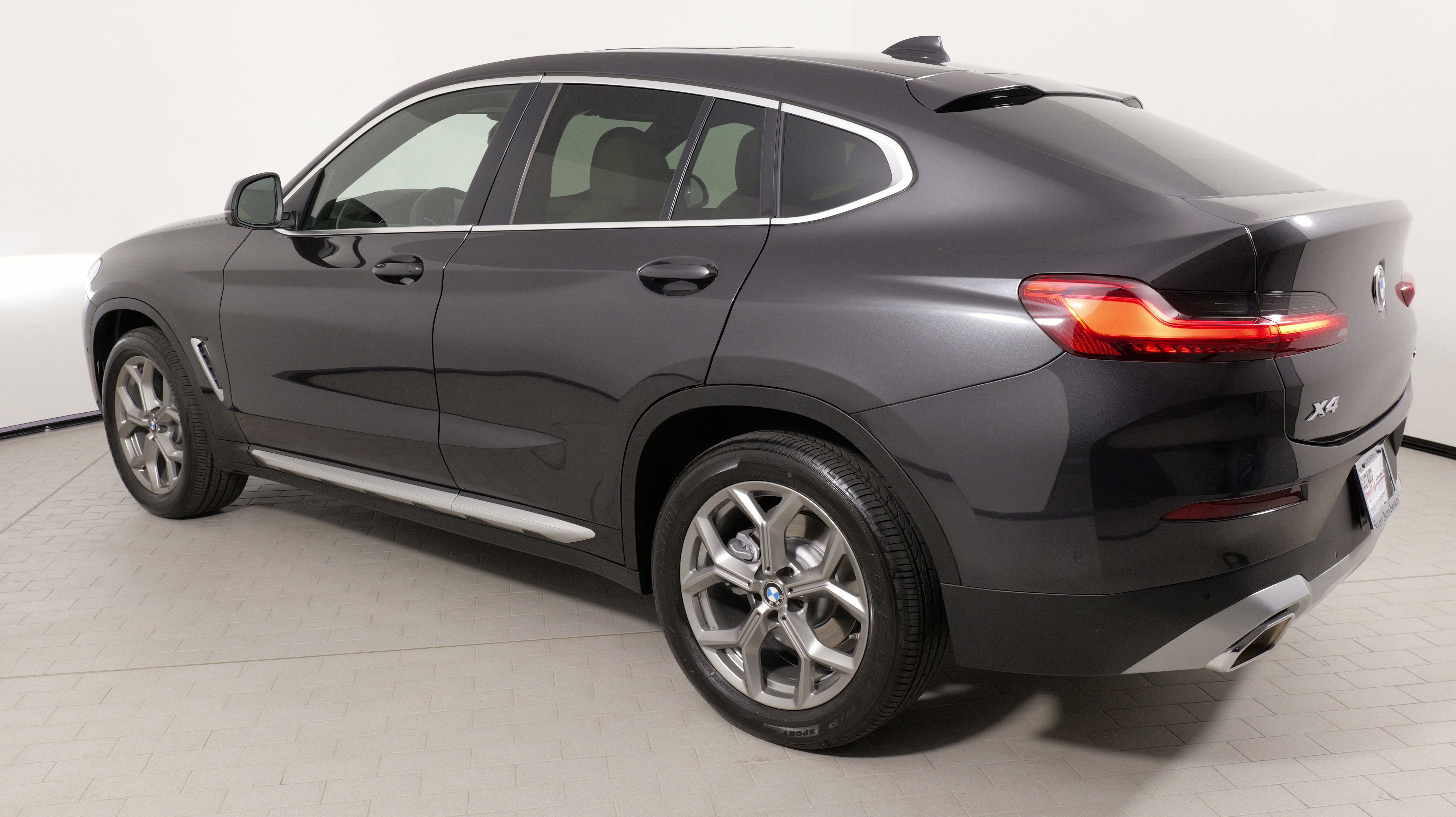 Used 2025 BMW X4 xDrive30i image 16