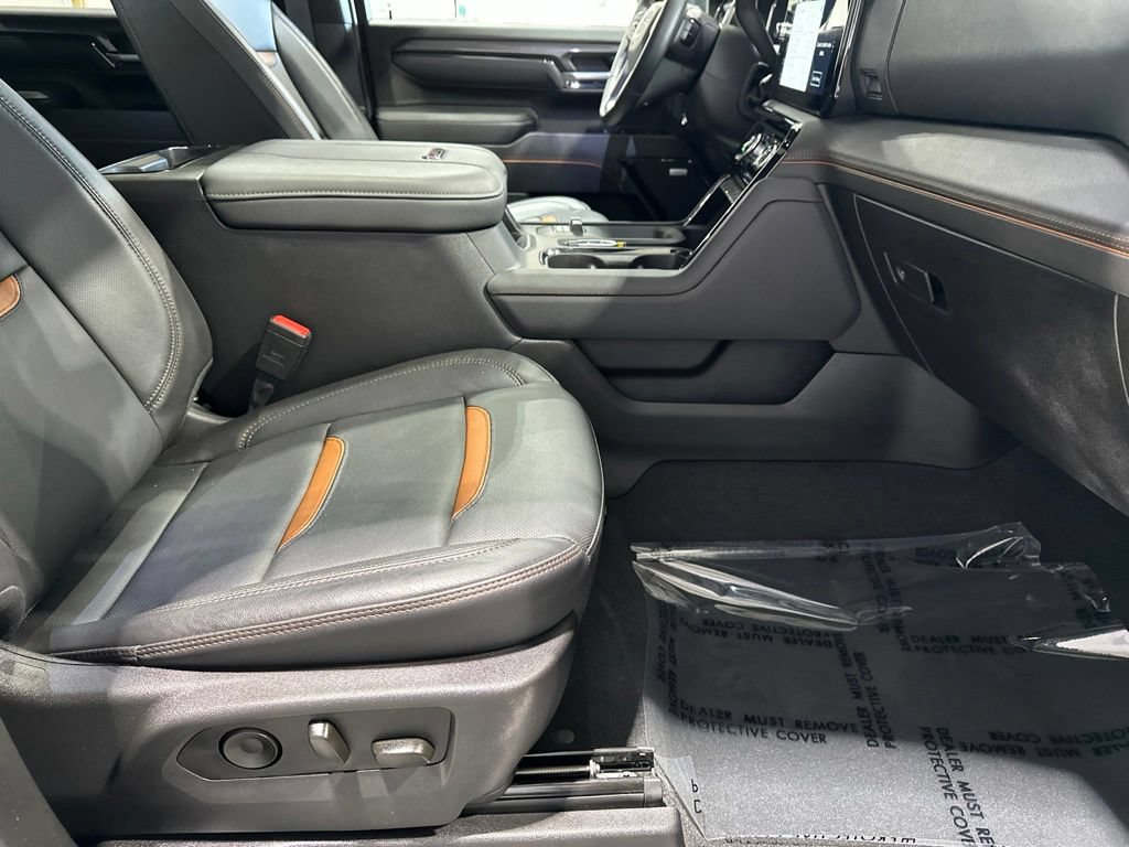 Certified 2025 GMC Sierra 2500 AT4 w/ AT4 Premium Plus Package AWD/4WD image 18
