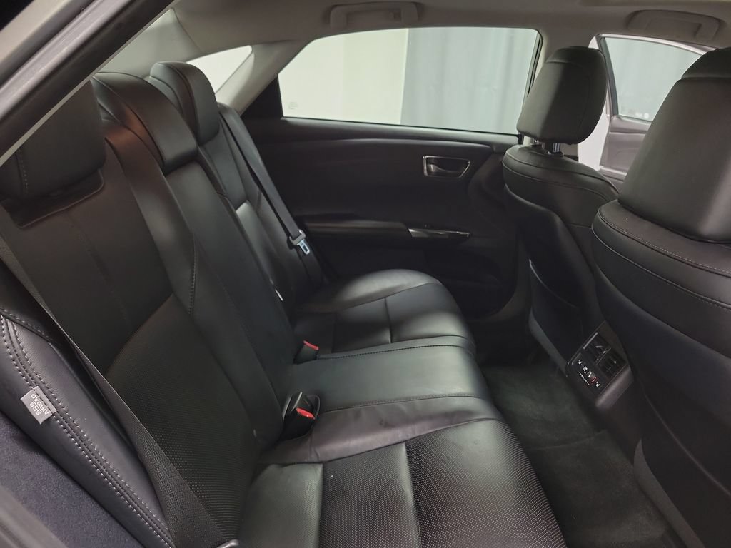 Used 2018 Toyota Avalon Limited w/ All Weather Liner Package FWD image 32