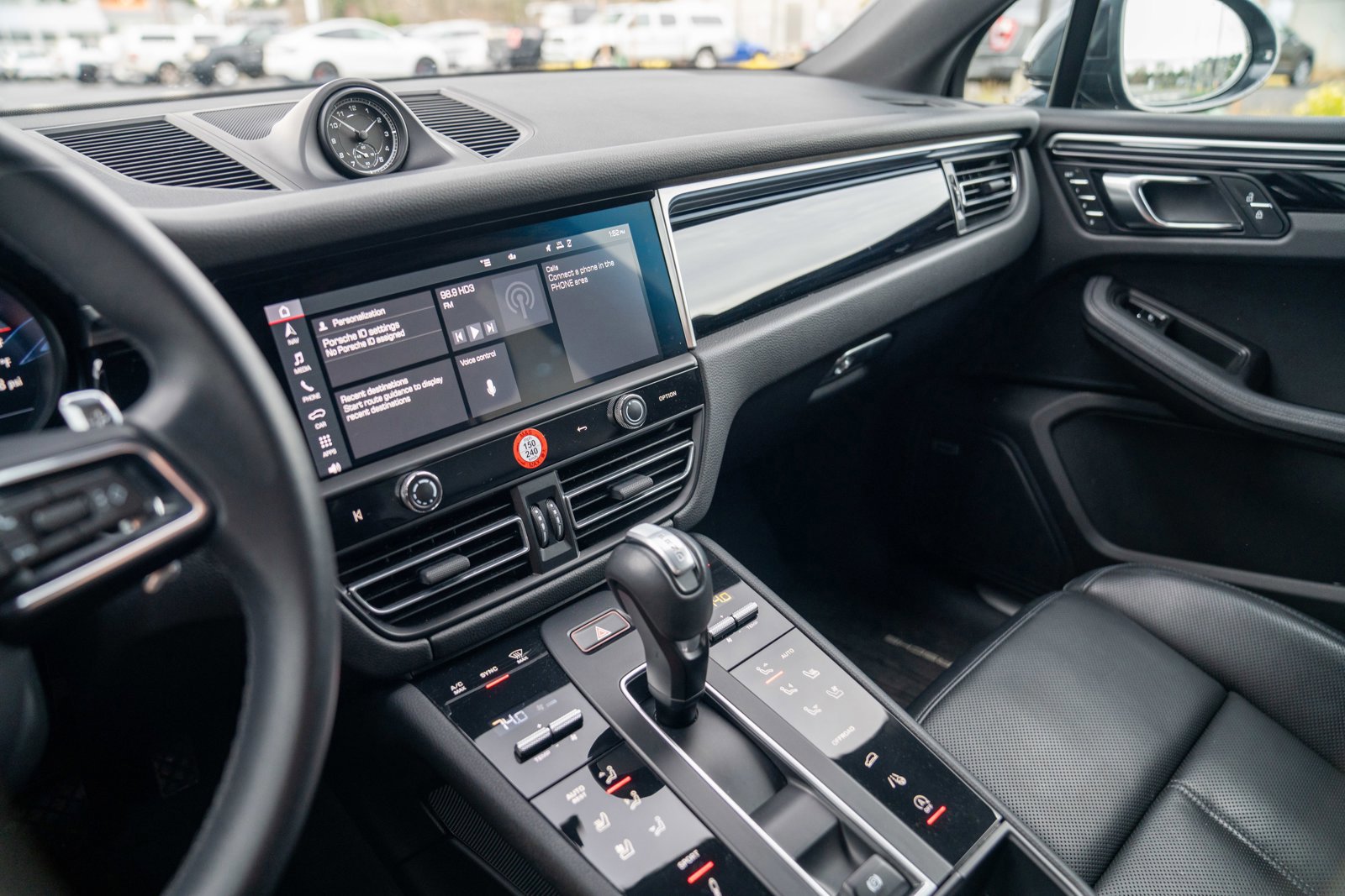 Used 2022 Porsche Macan S image 15