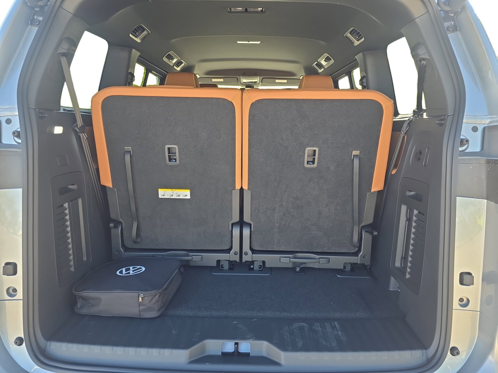 New 2025 Volkswagen ID. Buzz Pro S image 5