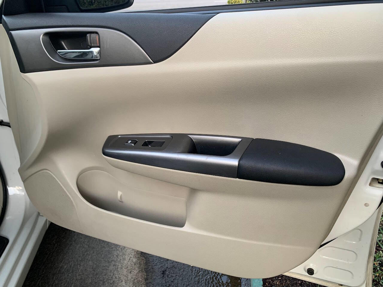 Used 2011 Subaru Impreza 2.5i image 24