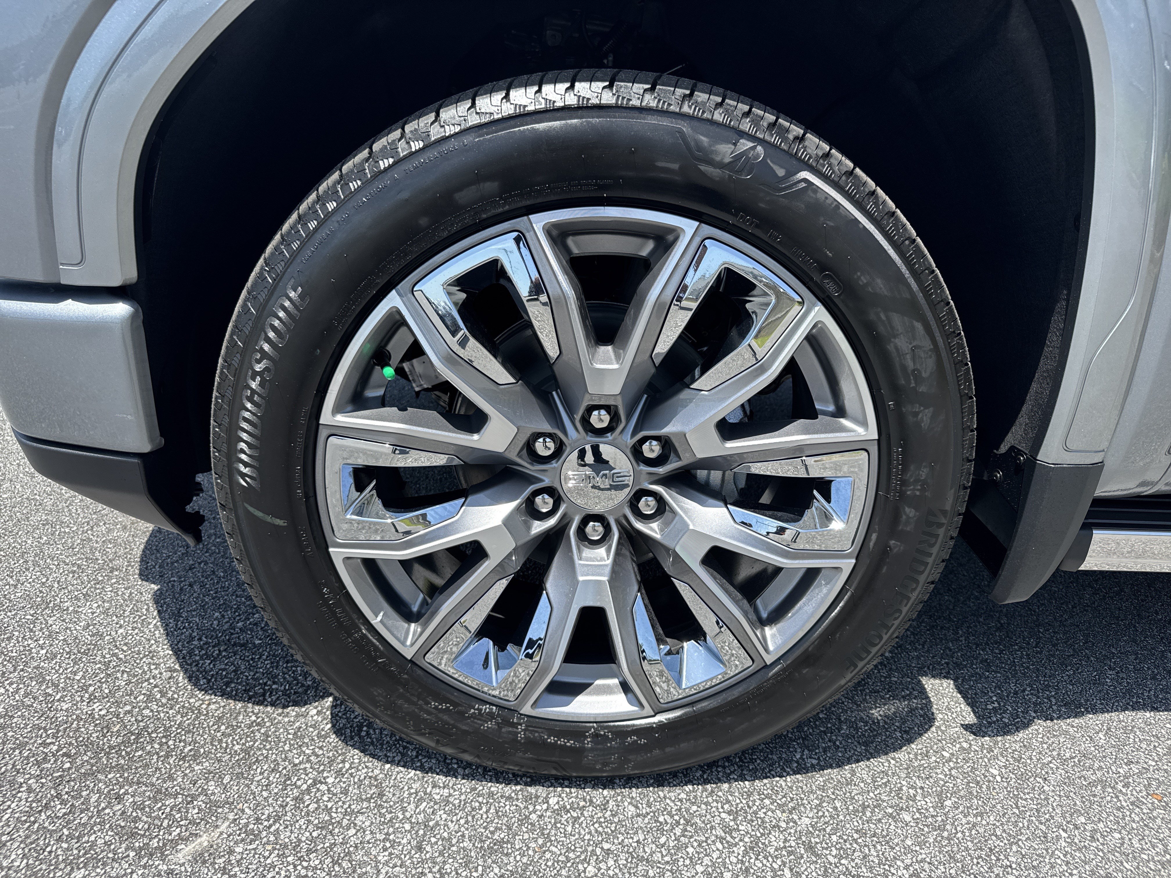 New 2026 GMC Sierra 1500 Denali w/ Denali Reserve Package AWD/4WD image 13