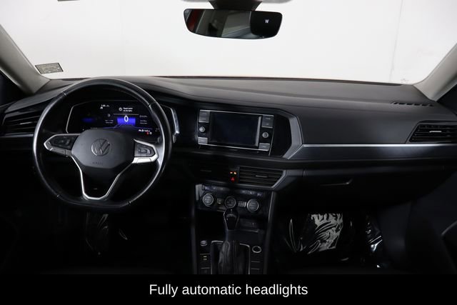 Used 2023 Volkswagen Jetta SE w/ Panoramic Sunroof Package FWD image 14