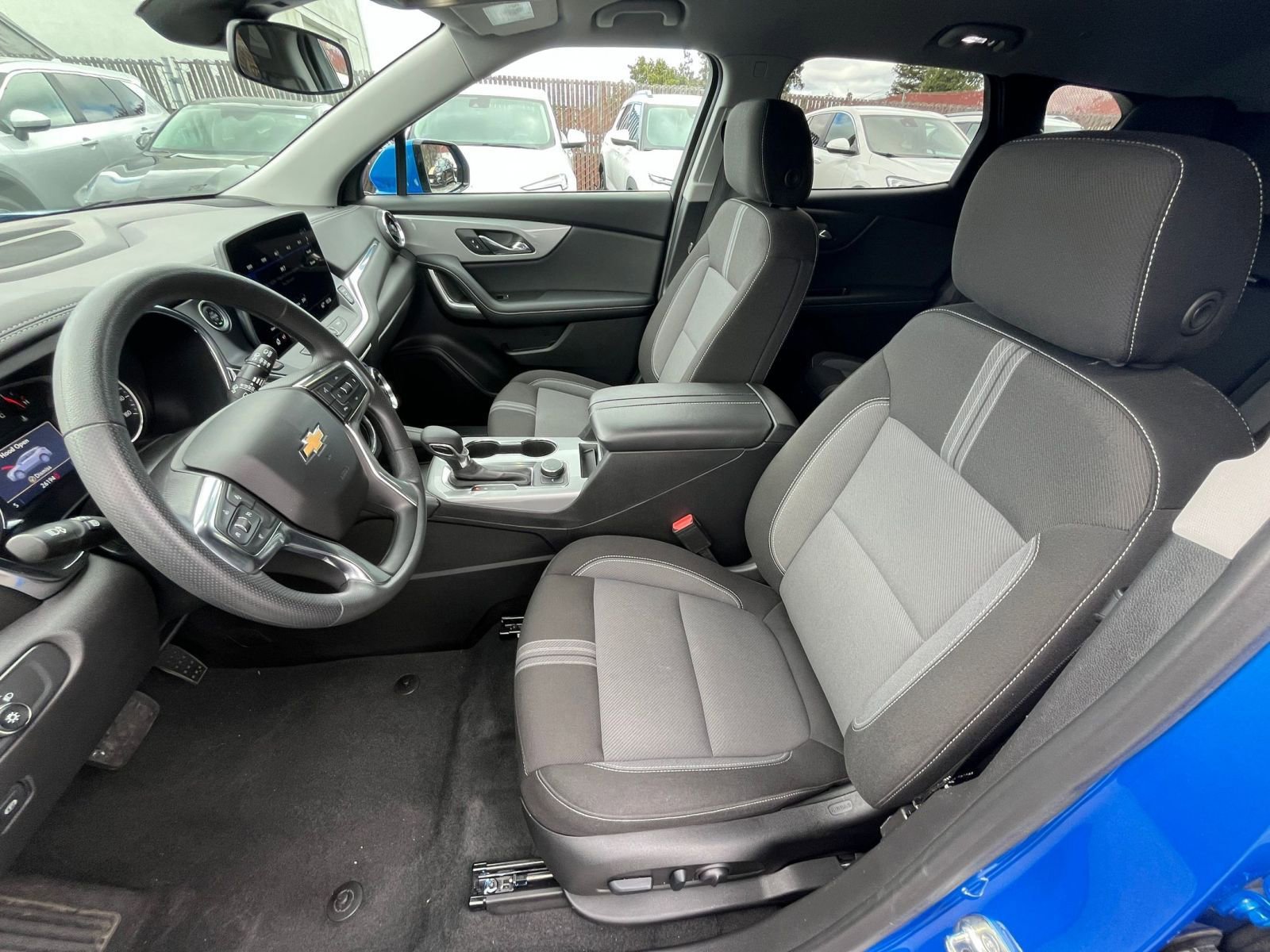 Used 2025 Chevrolet Blazer LT image 28