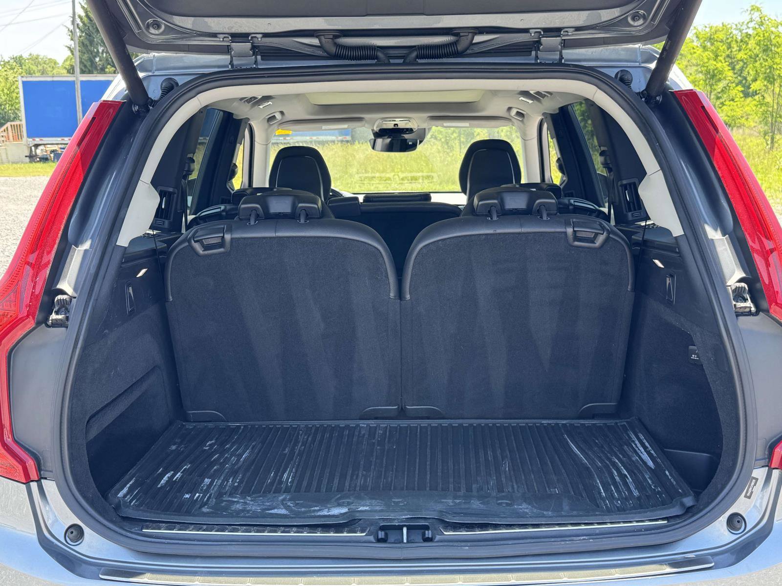 Used 2018 Volvo XC90 T6 Momentum w/ Convenience Package AWD/4WD image 19