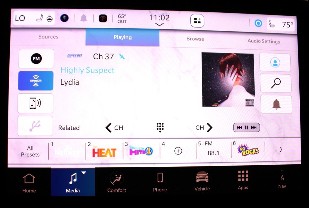 New 2025 Jeep Grand Cherokee L Limited w/ Black Appearance Package image 14