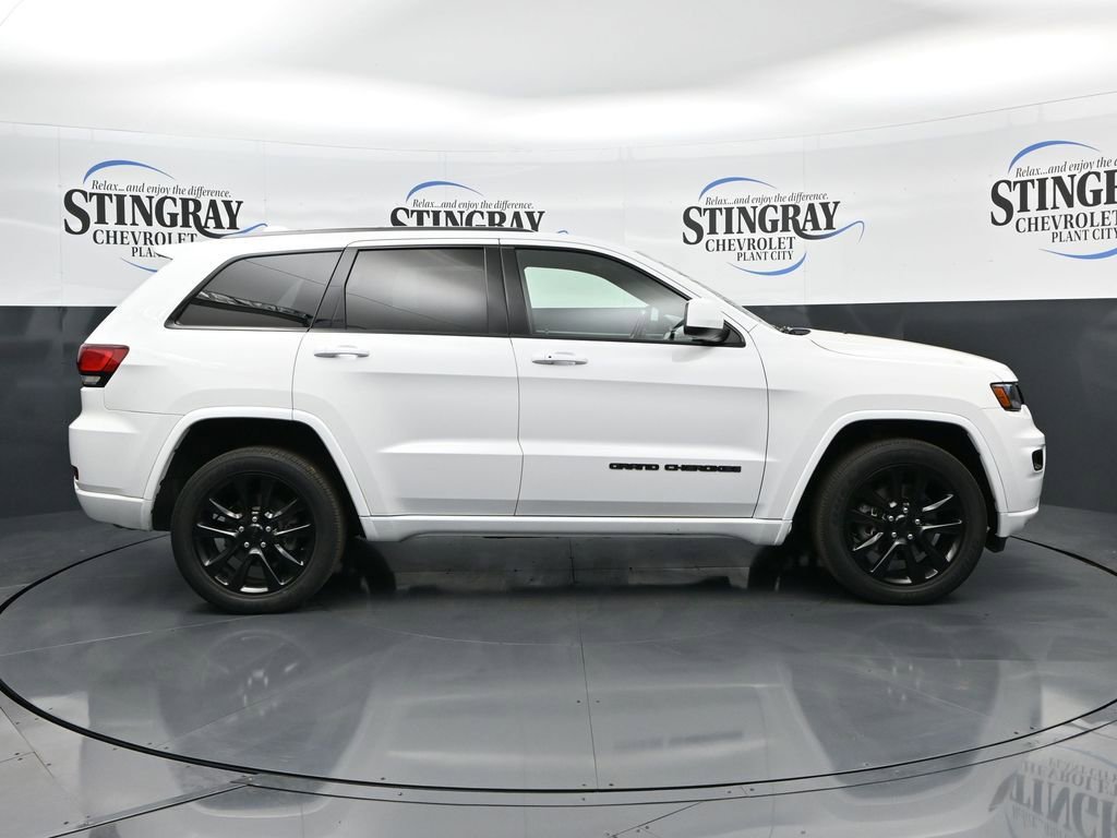 Used 2021 Jeep Grand Cherokee Laredo X image 8