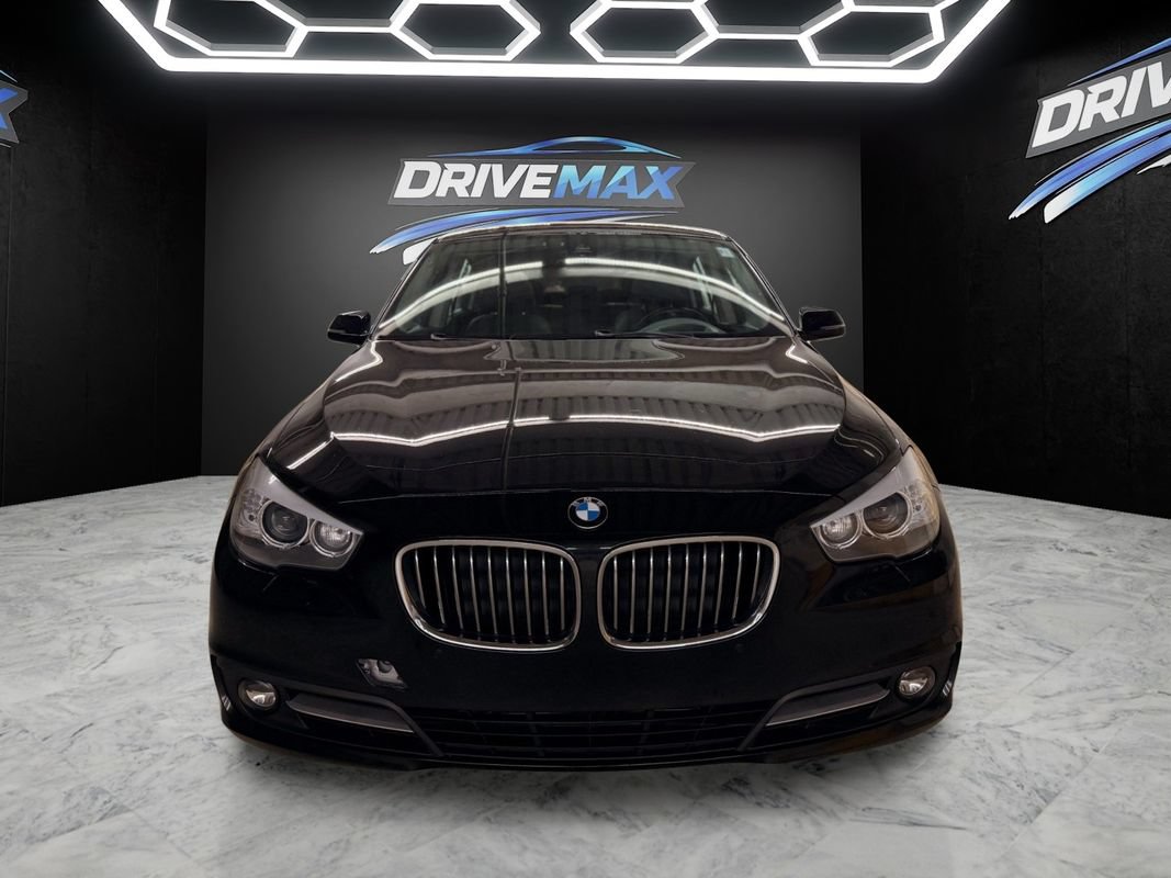 Used 2017 BMW 535i Gran Turismo xDrive w/ Luxury Seating Package AWD/4WD image 2