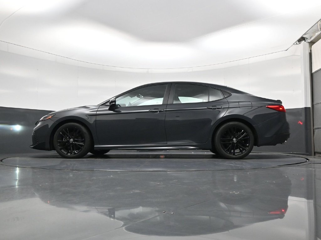 Used 2025 Toyota Camry SE FWD image 22