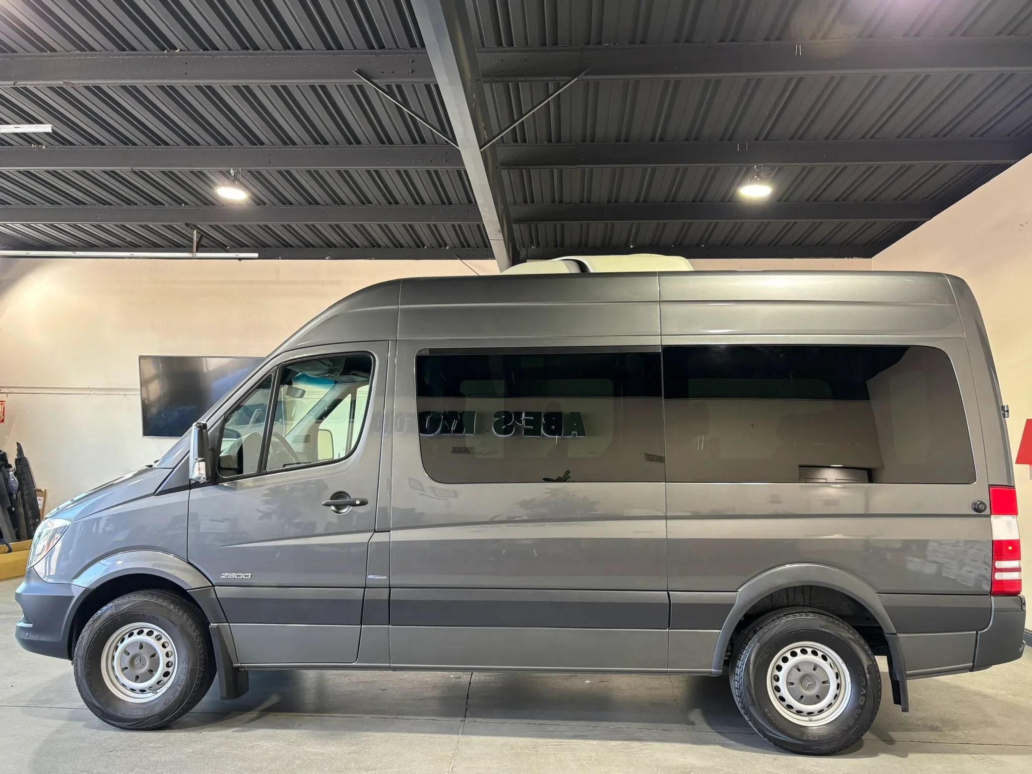 Used 2014 Mercedes-Benz Sprinter 2500 image 8
