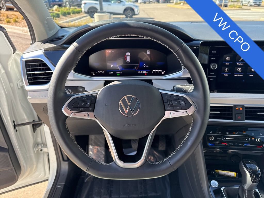 Used 2025 Volkswagen Taos SE AWD/4WD image 15