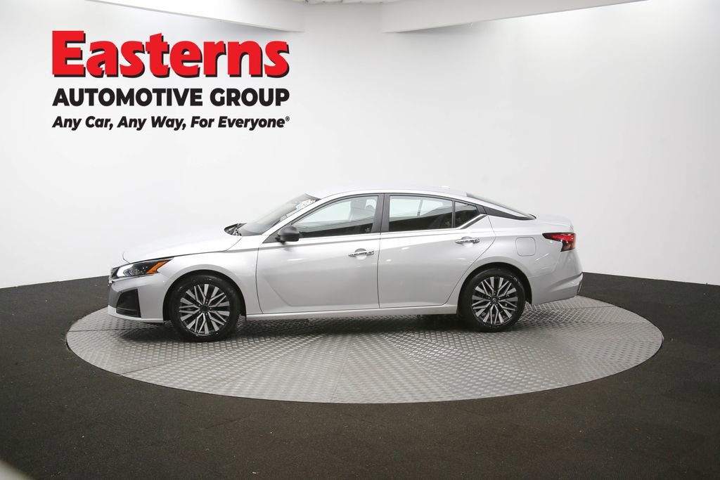 Used 2024 Nissan Altima 2.5 SV image 56