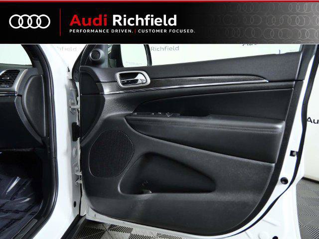 Used 2018 Jeep Grand Cherokee Limited w/ Trailer Tow Group IV AWD/4WD image 26