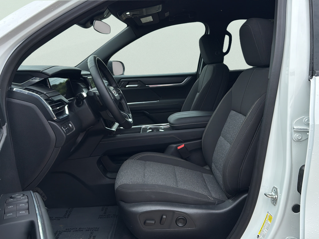 Used 2025 GMC Acadia Elevation FWD image 18